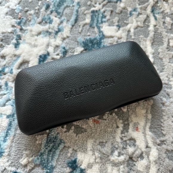 BALENCIAGA PINK BARBIE SUNGLASSES NEW - Picture 2 of 8